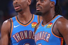  窗口期突围战来临；俄克拉荷马雷霆围绕NBA季后赛止住颓势；压力陡增；年轻球员得到机会-MK娱乐官网