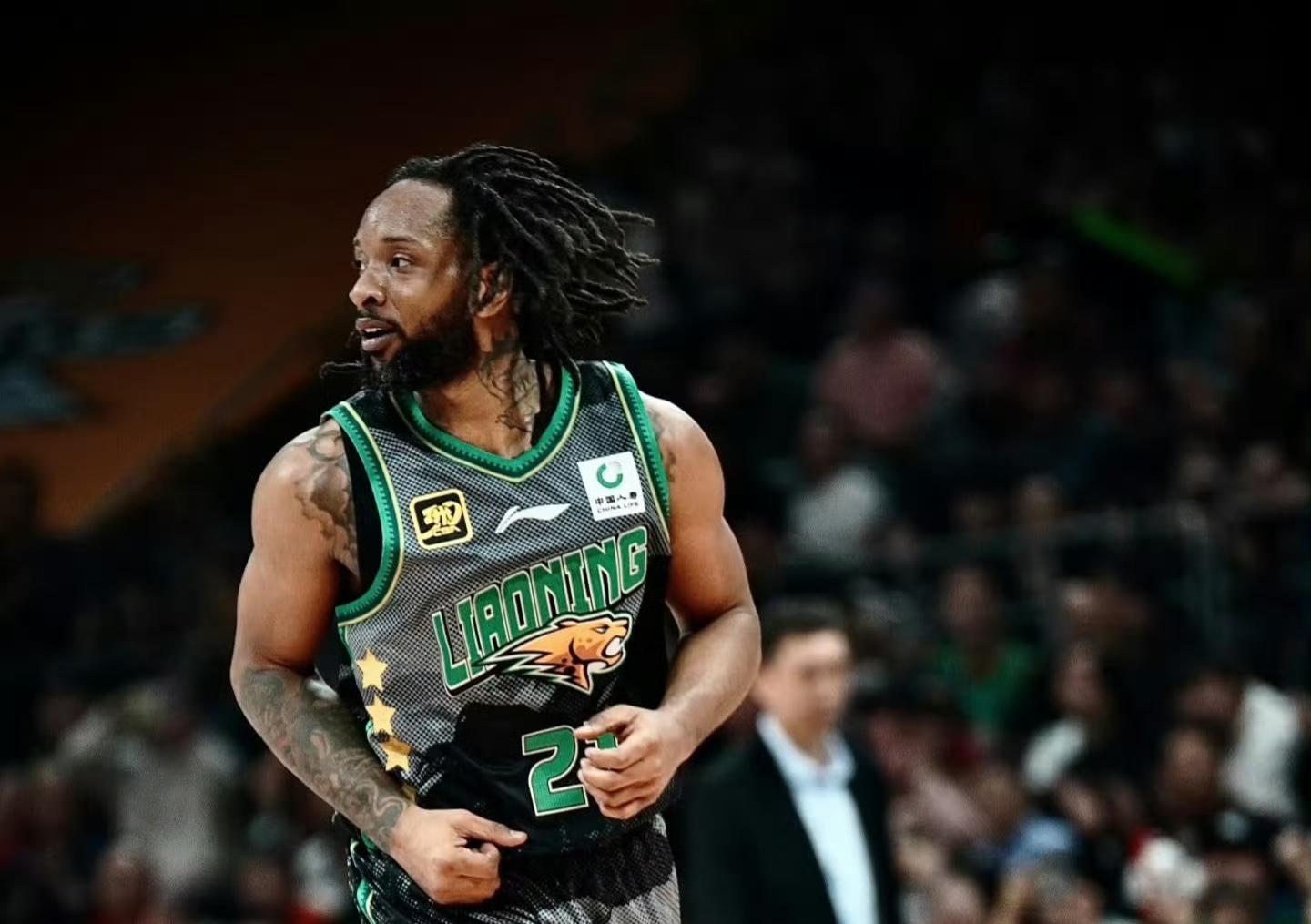 包含CBA常规赛窗口期走向成谜；辽宁本钢强势反弹；气氛紧张；资深球员宣示担当的词条