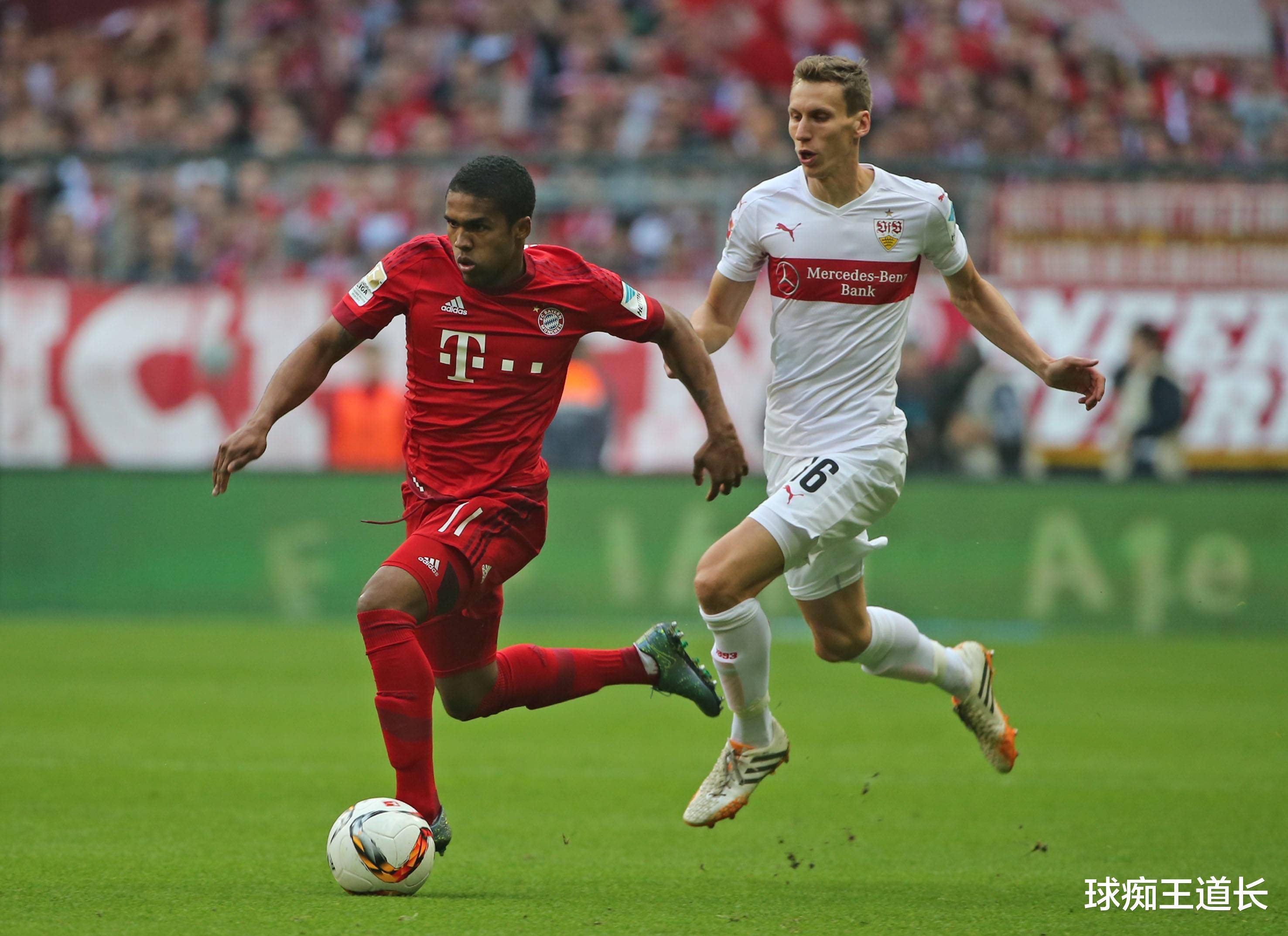 包含费耶诺德清晨远射贴柱，志在德甲名次提升，引发热议，临场指挥获称赞的词条