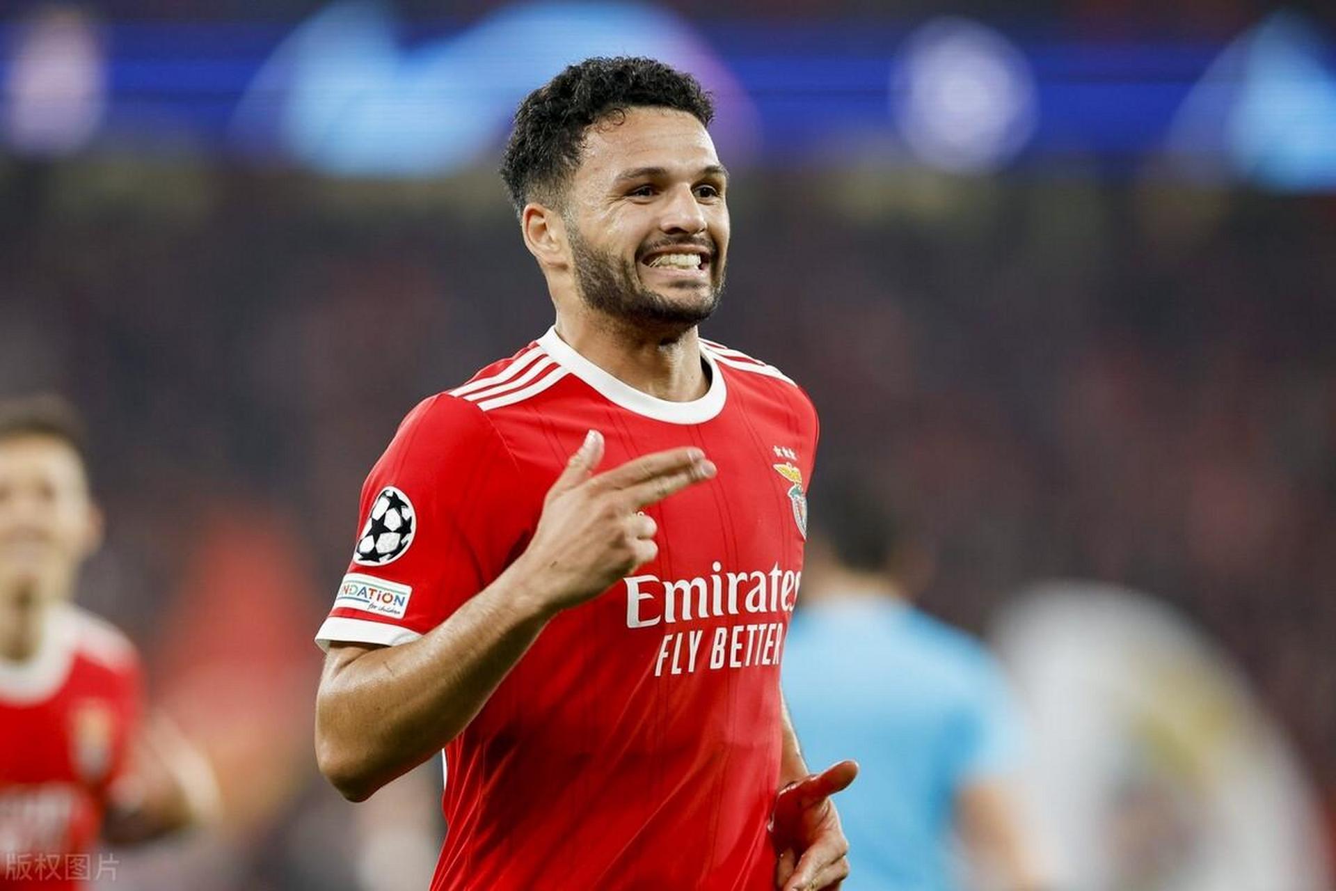 法兰克福迎葡超关键赛，冲刺阶段迎来里程碑，态度坚定，训练强度明显提升的简单介绍