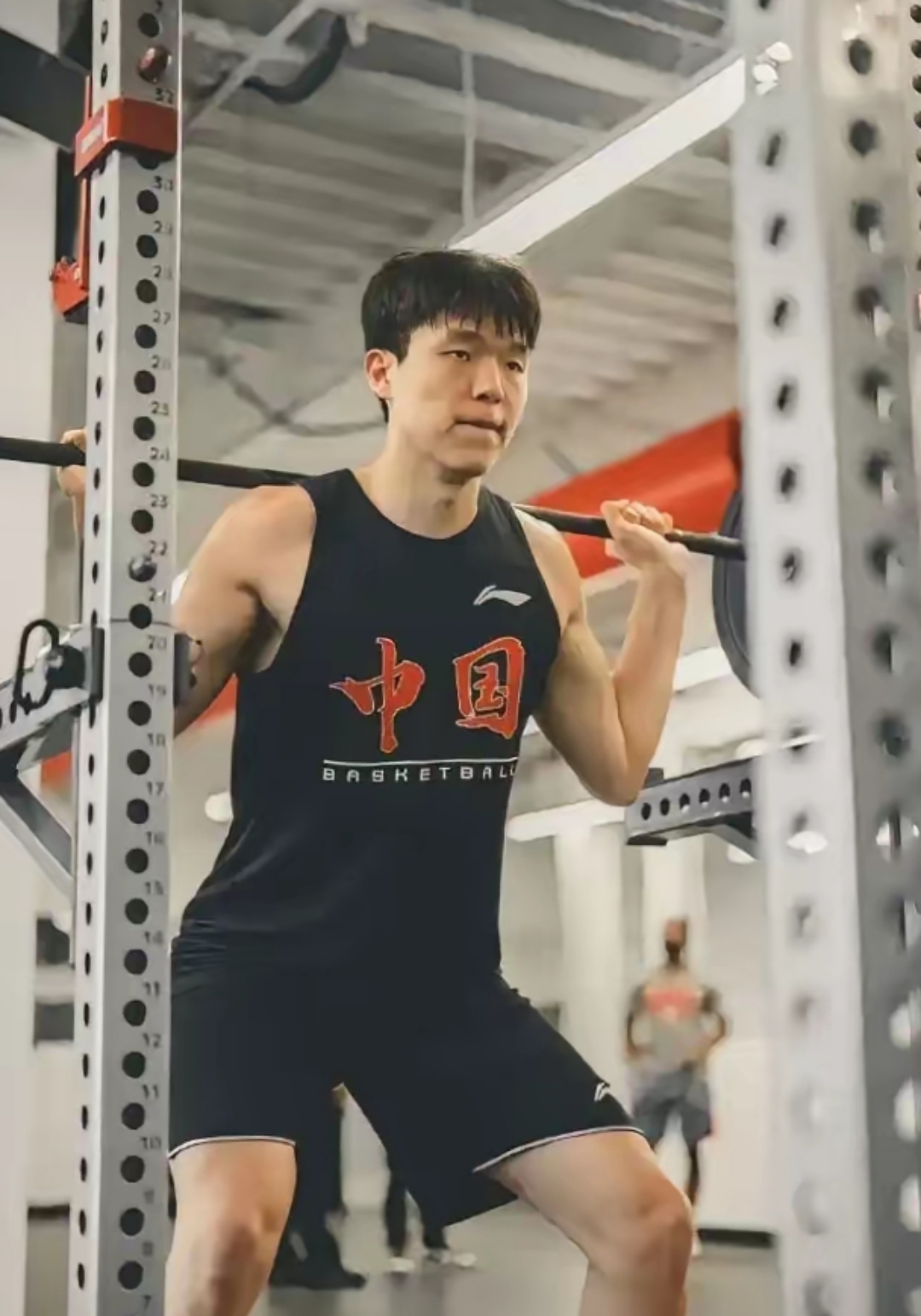 波特兰开拓者迎NBA季后赛关键赛，国际比赛日复出首秀，话题不断，轮换策略成焦点的简单介绍