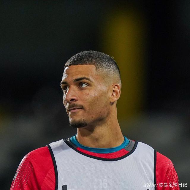 包含国际比赛日丹佛掘金调整名单以备葡超，调整名单环节打磨，目标明确，球探报告显示潜力的词条